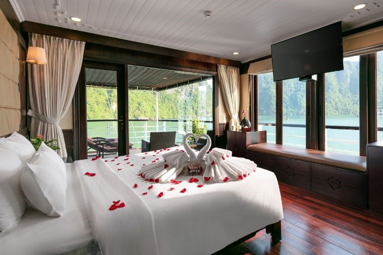 Du Thuyền Pelican Classic Hạ Long 